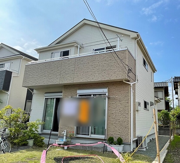 【施工中】神奈川県藤沢市・H様邸　屋根塗装・外壁塗装 (1)