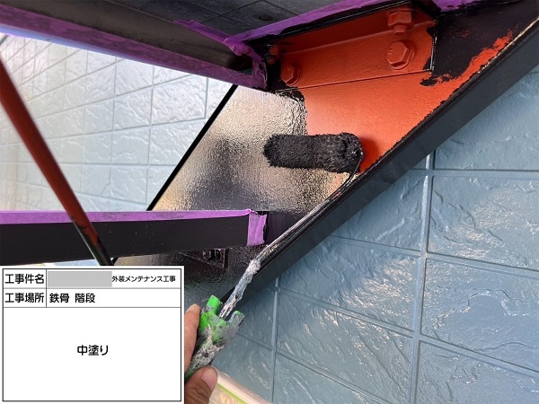 【施工中】神奈川県藤沢市・アパート　屋根塗装・外壁塗装・長尺シート張り0401 (5)