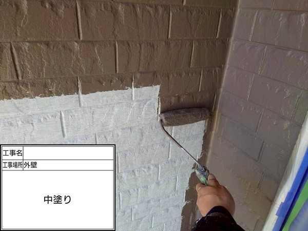 鎌倉市N様邸_外壁中塗り(ブラウン)